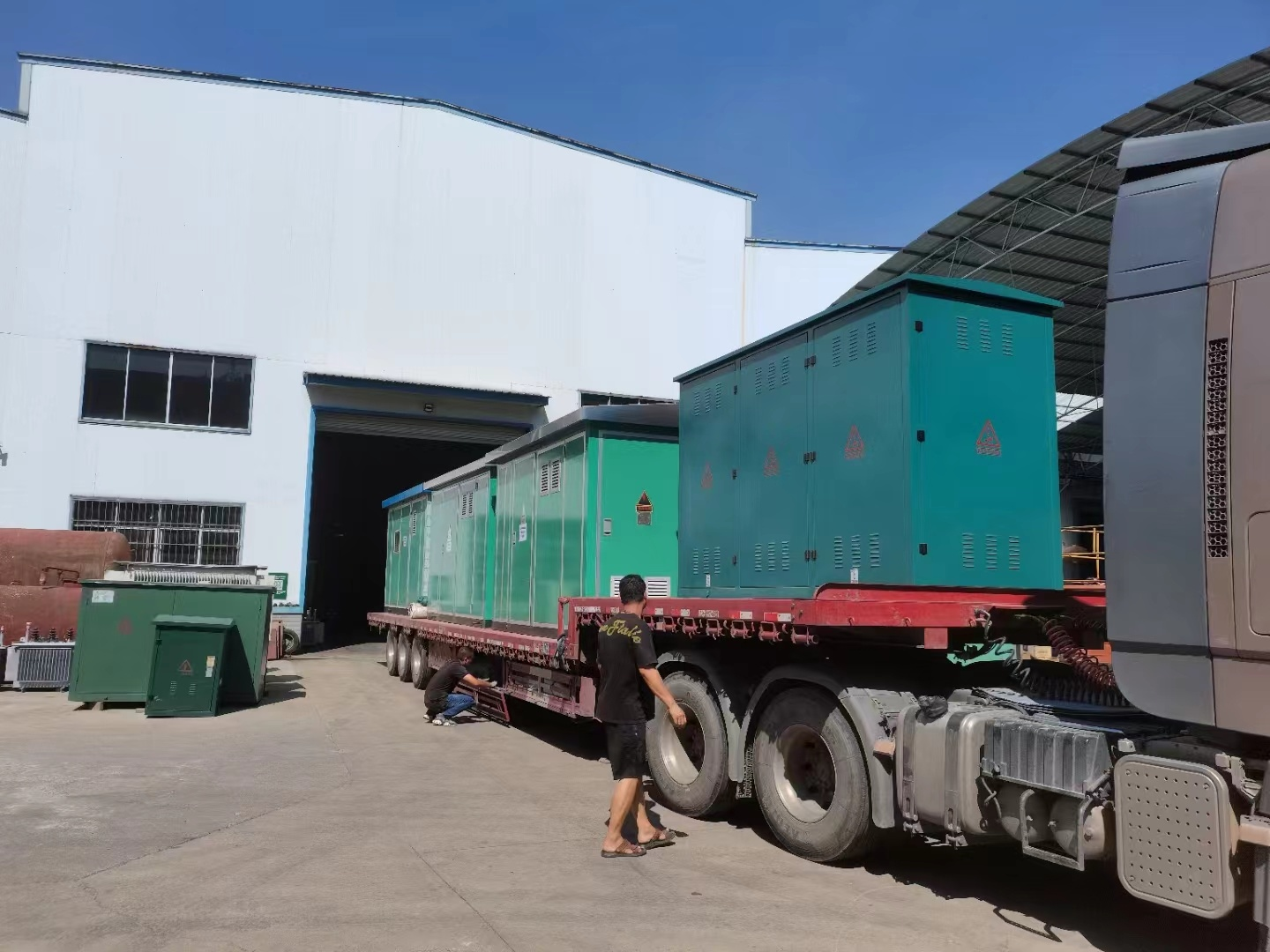 Liuzhou Baian Transformer Co., Ltd. has shipped one 800KVA box-type substation to Guilin.