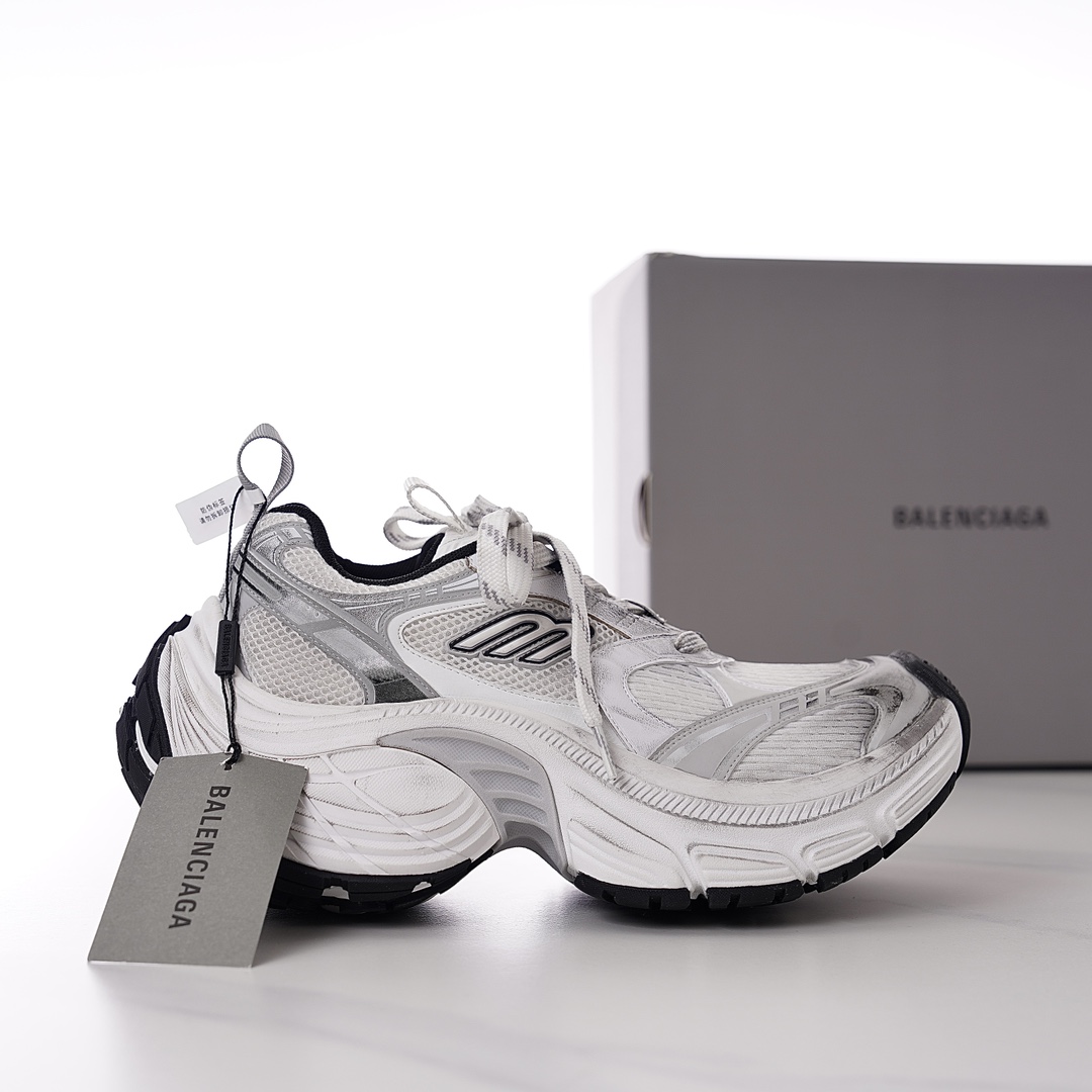 BALENCIAGA