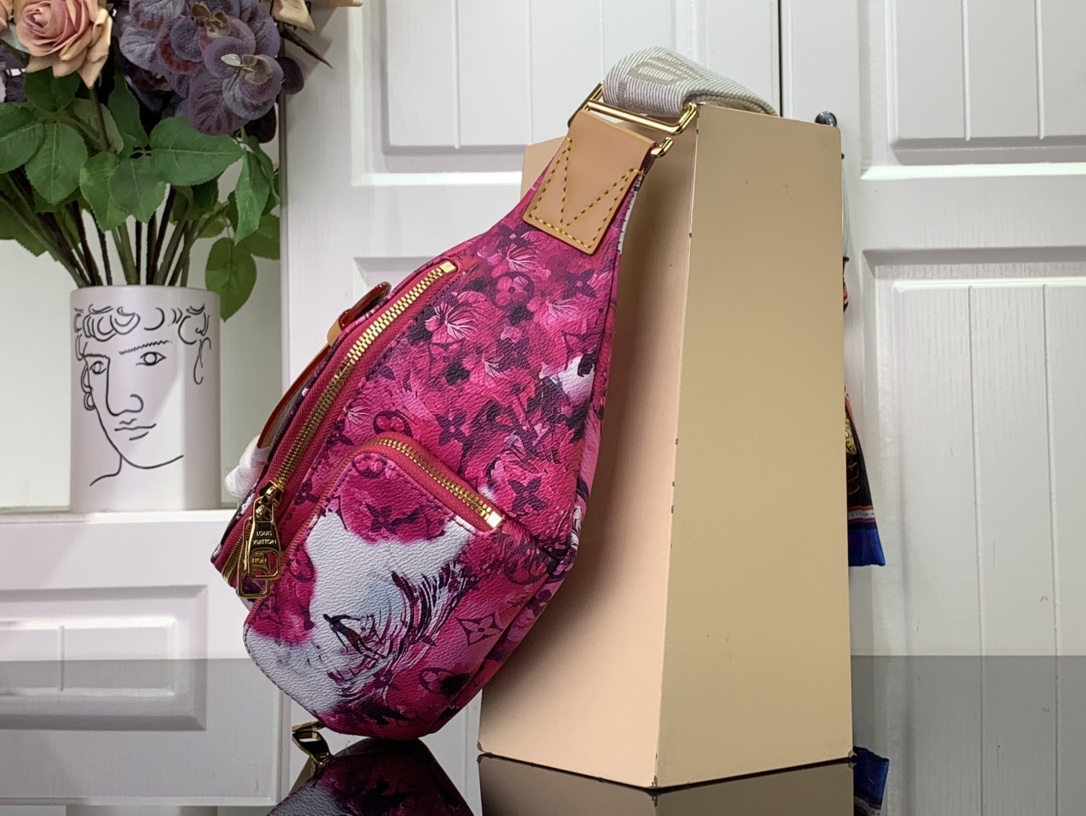 LV M24492