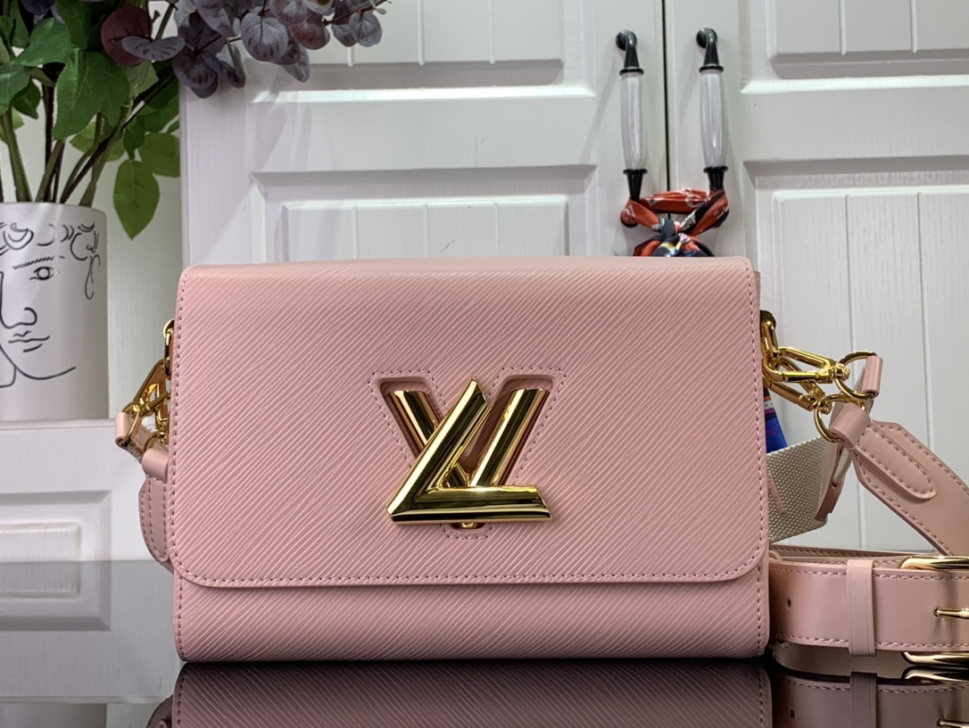 LV M24765
