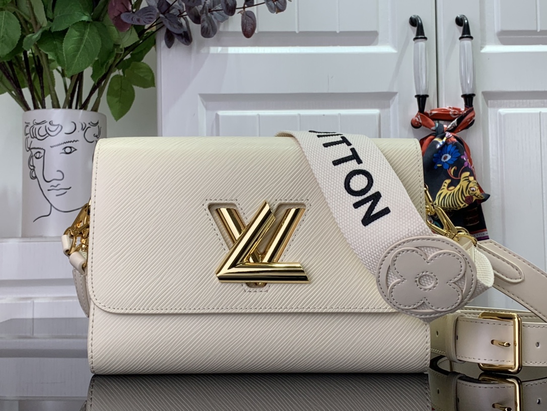 LV M24765