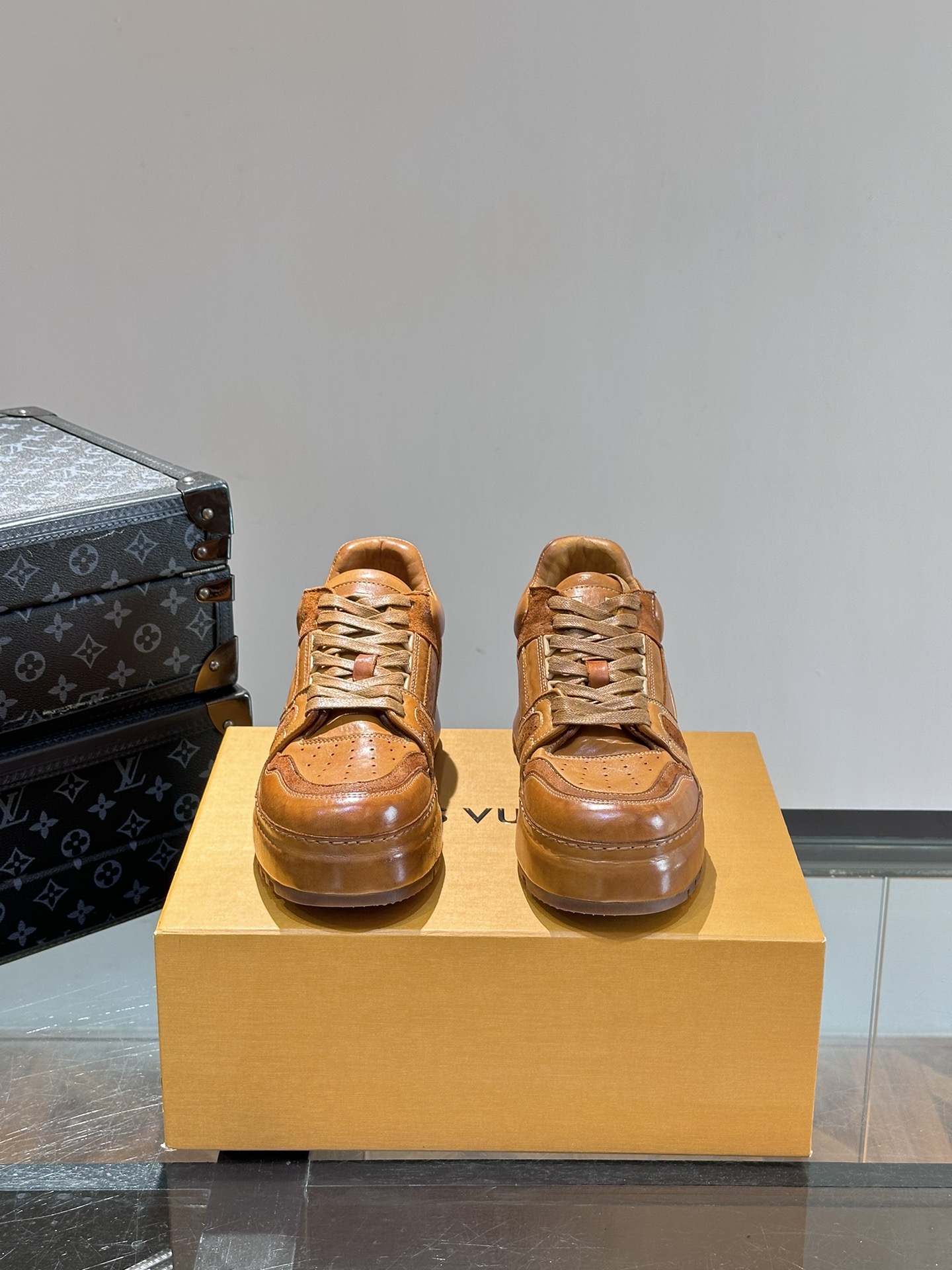 LV