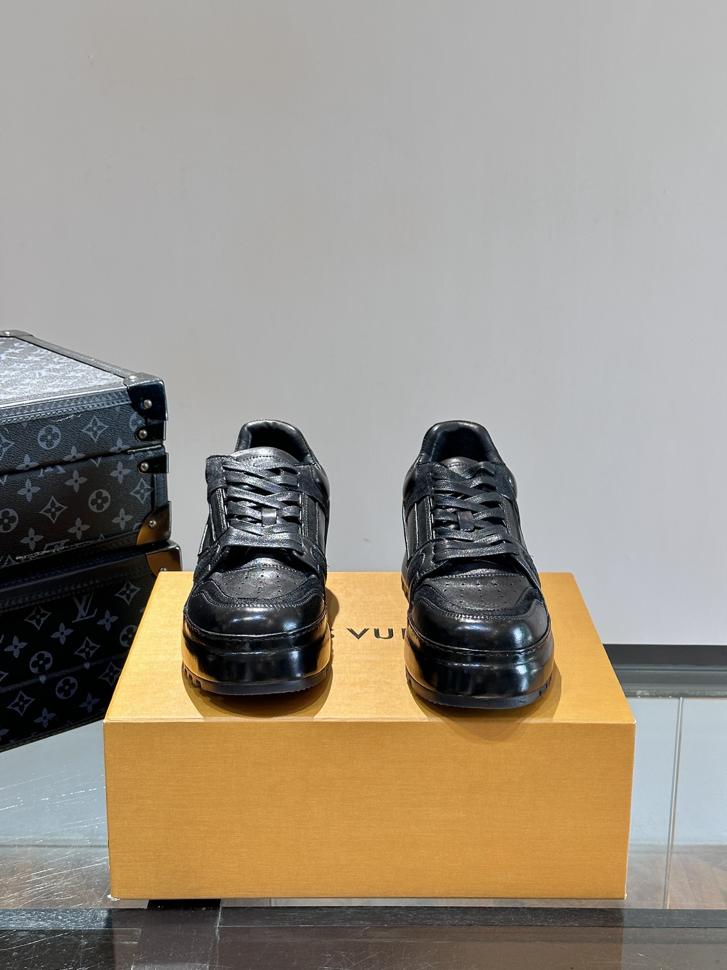 LV