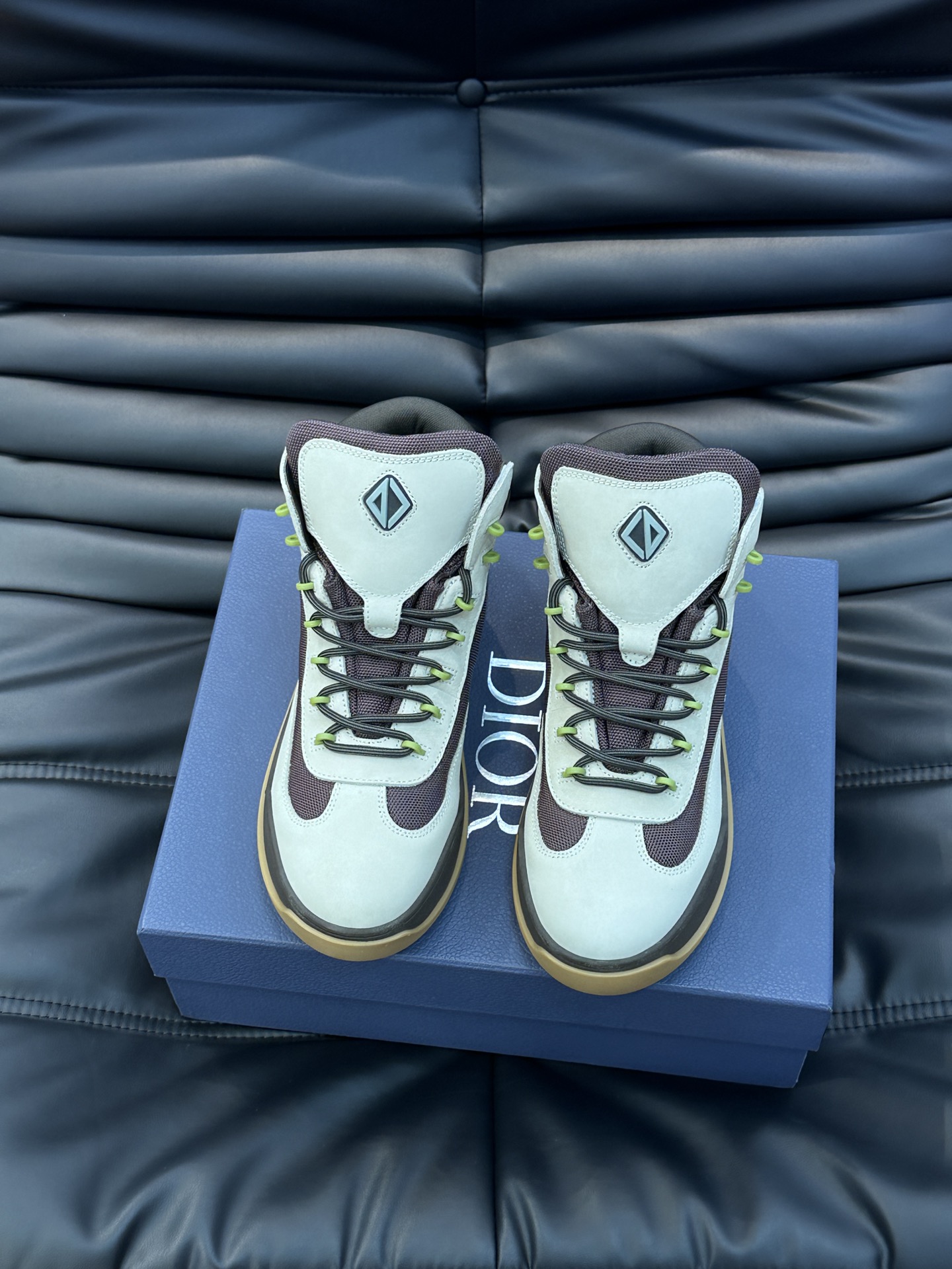 DIOR
