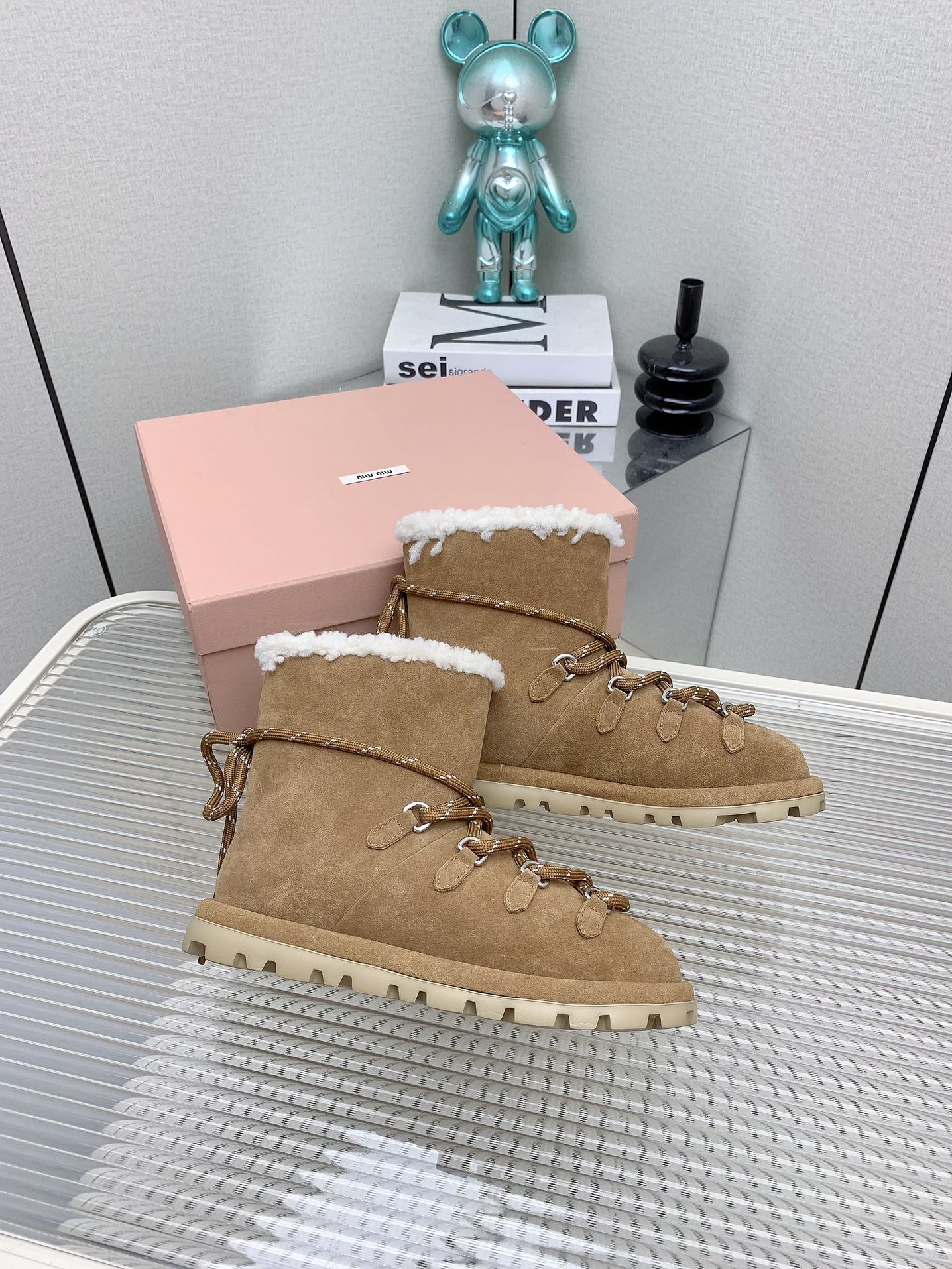 MIUMIU