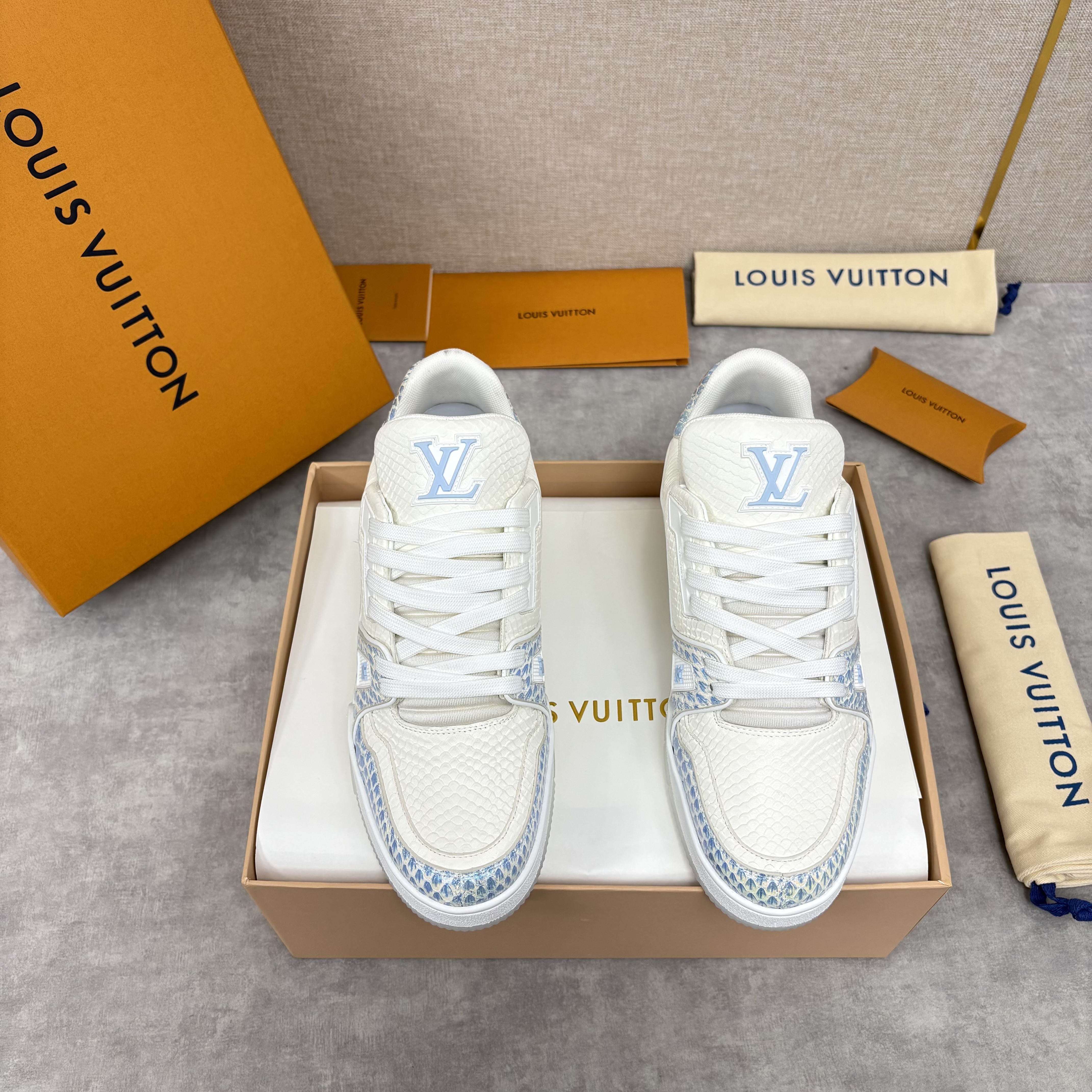Louis vuitton