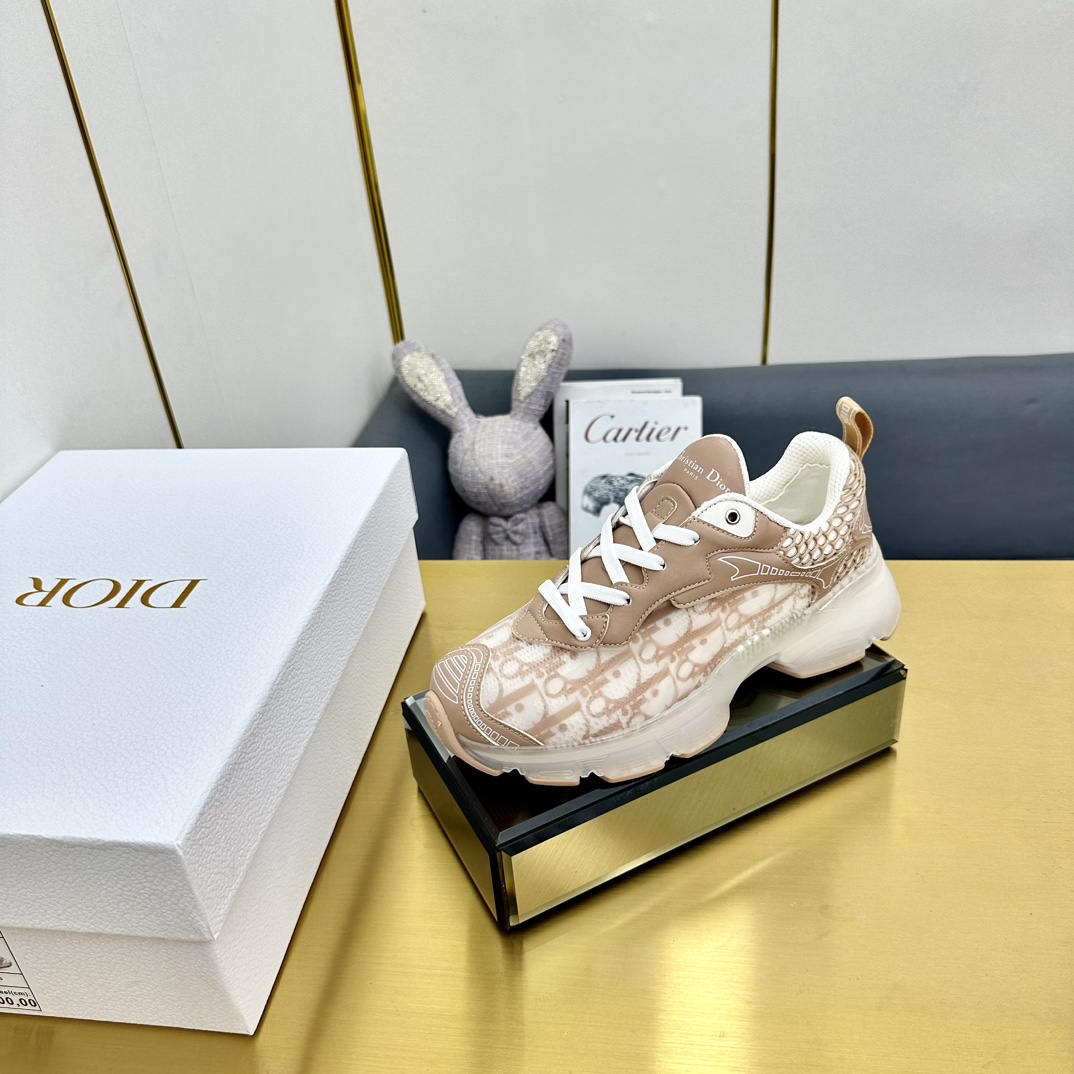 DIOR