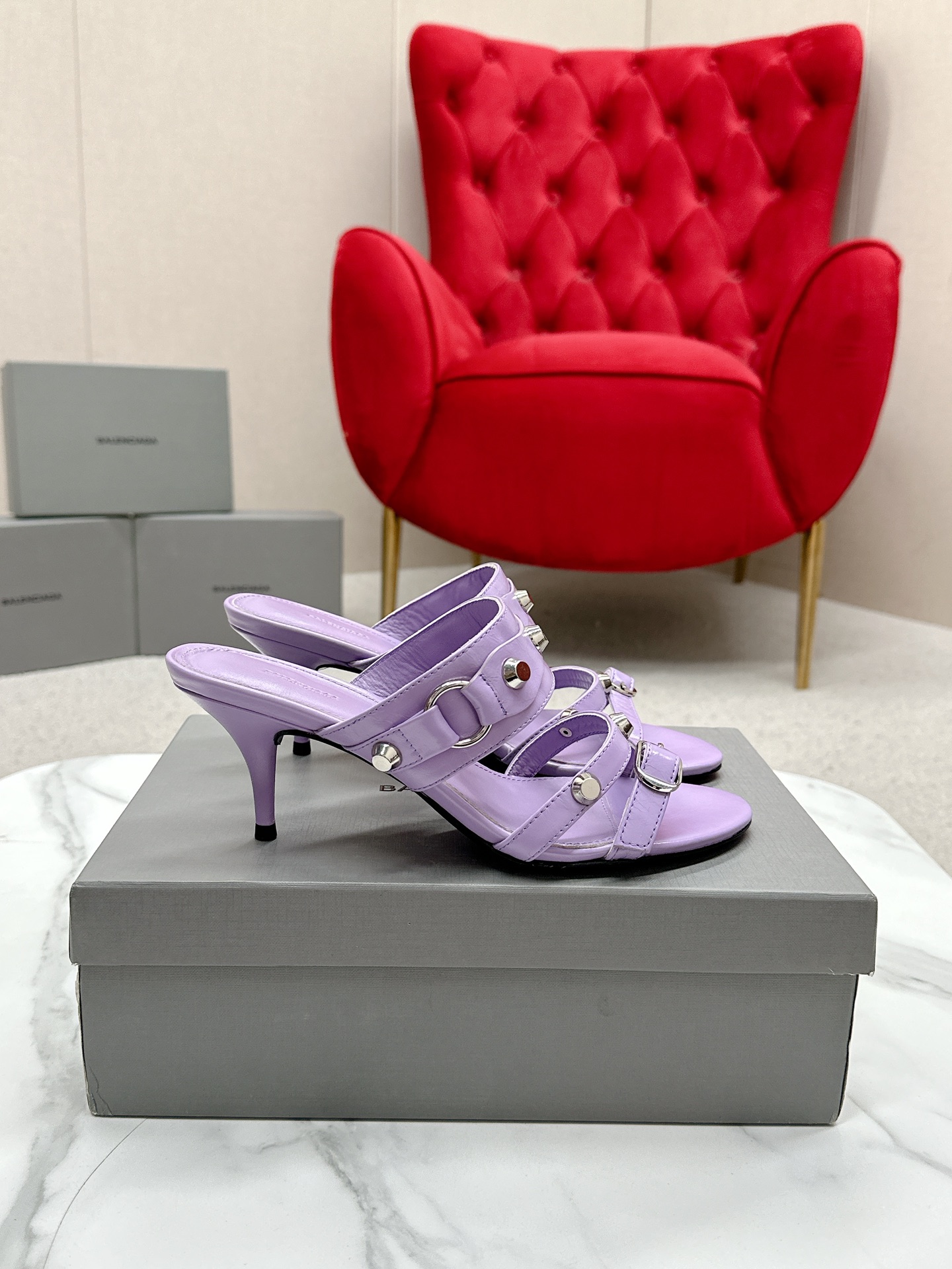 BALENCIAGA