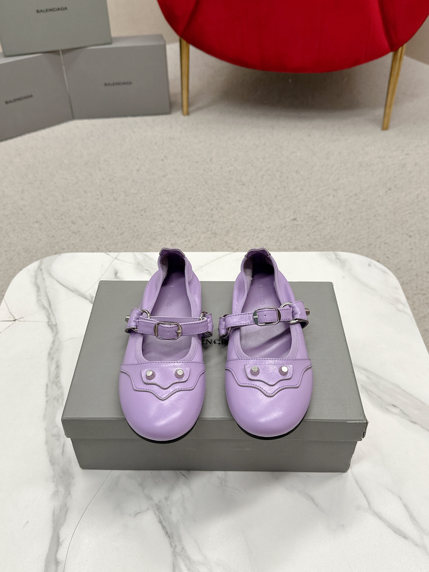 BALENCIAGA