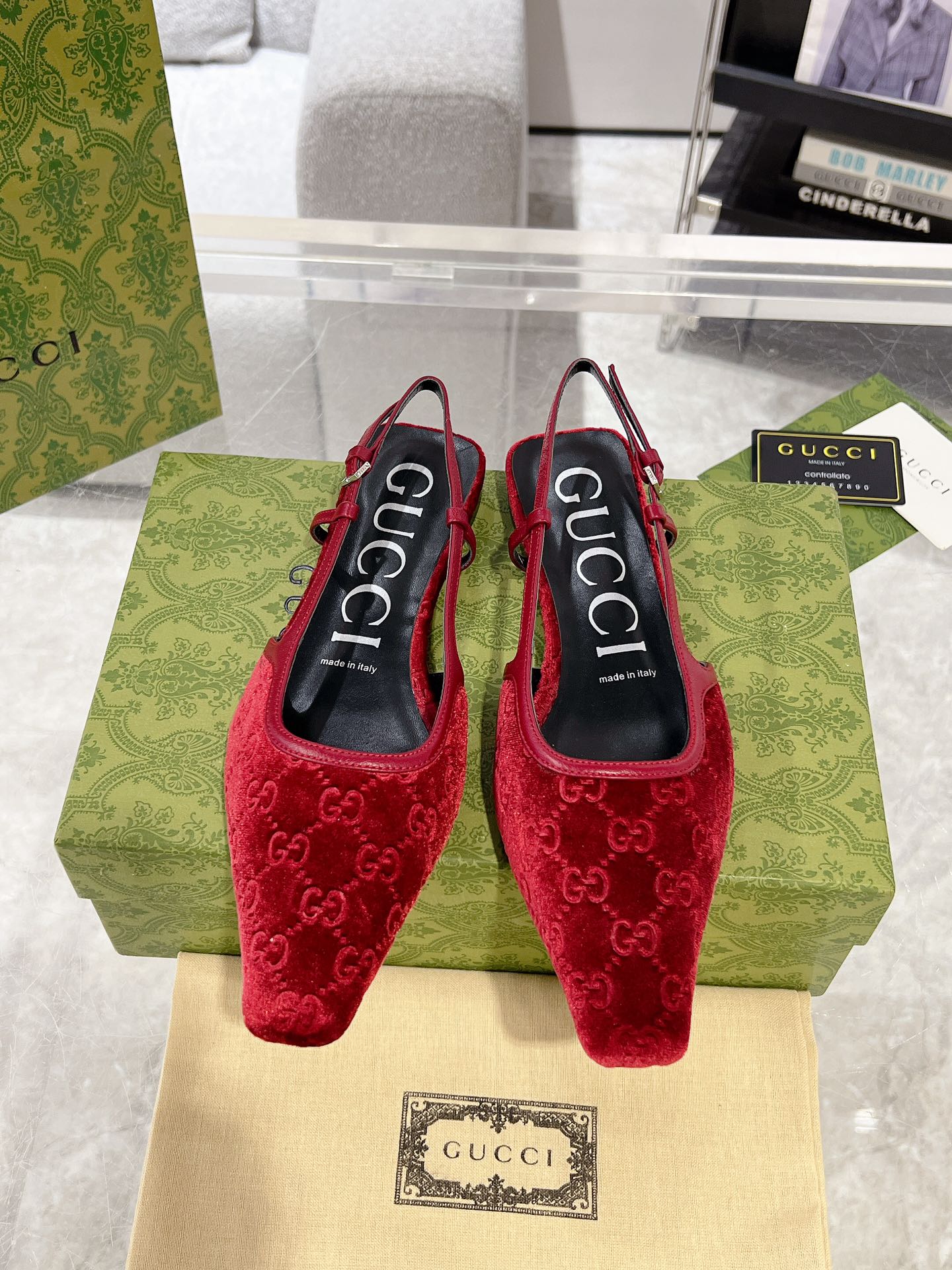 GUCCI
