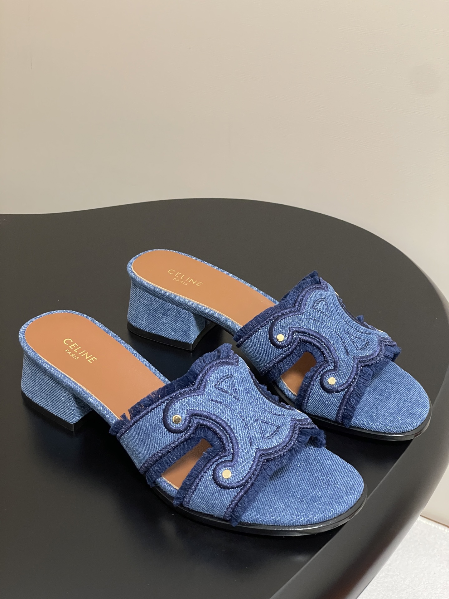 CELINE