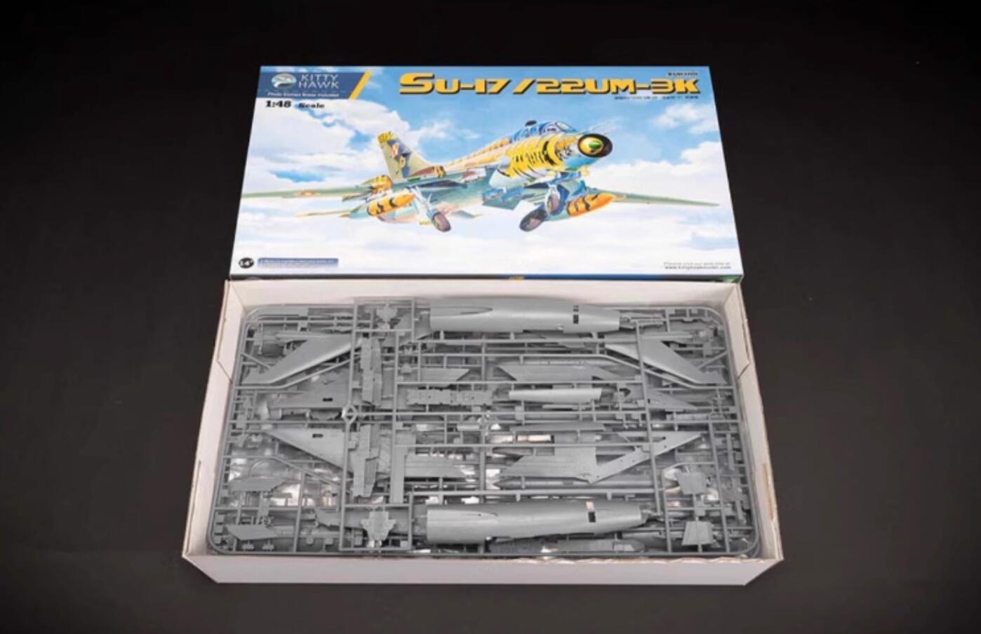 Kitty Hawk 80147 1/48 Sukhoi Su-17/22 UM-3K Assembly model