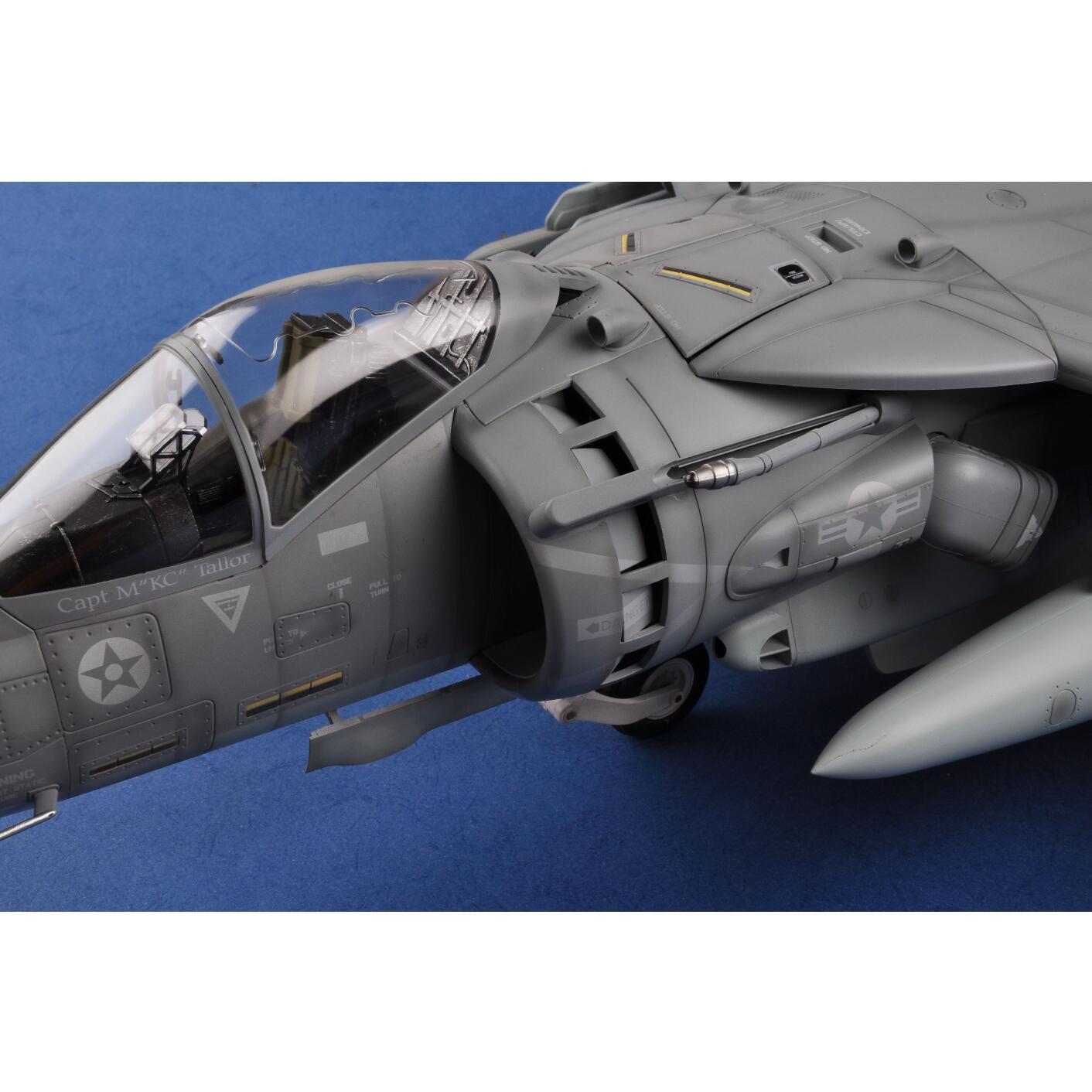 Merit US AV-8B Harrier II Fighter Model Plane Version 60027