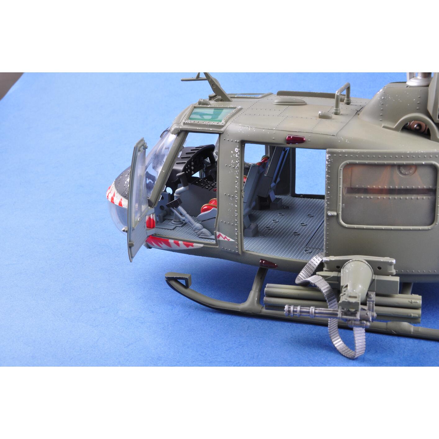 Merit 60028 1/18 US Uh-1b Huey 174th Assault Helicopter Shark Finished Model Kit