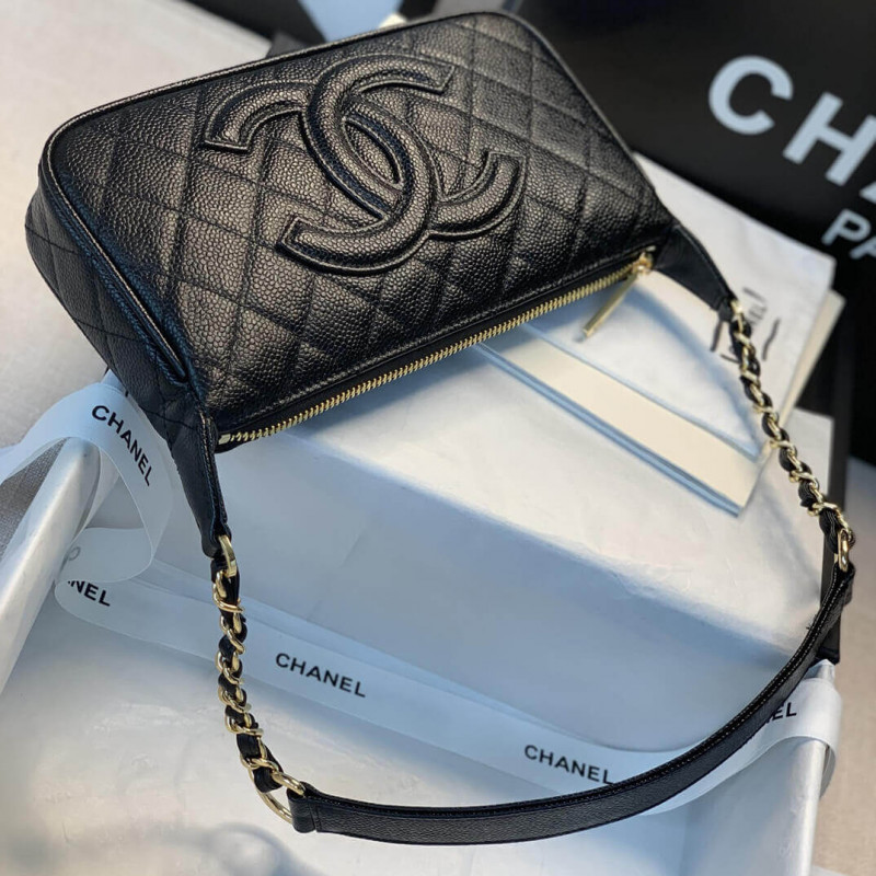 Replica Chanel Grained Leather Hobo Bag B01960
