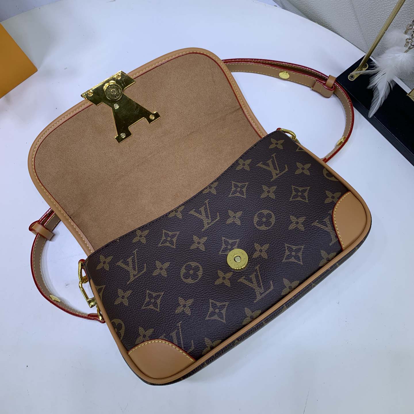 Replica Louis Vuitton Buci Crossbody Essential Daily Bag