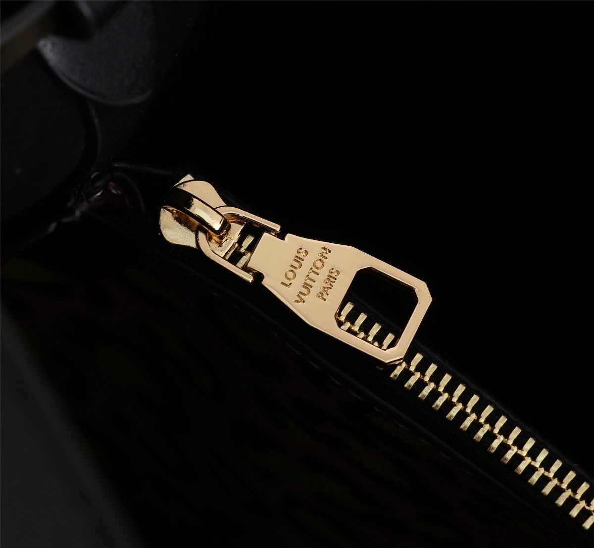 Replica Louis Vuitton Neonoe Mm Bucket Bag Black/White