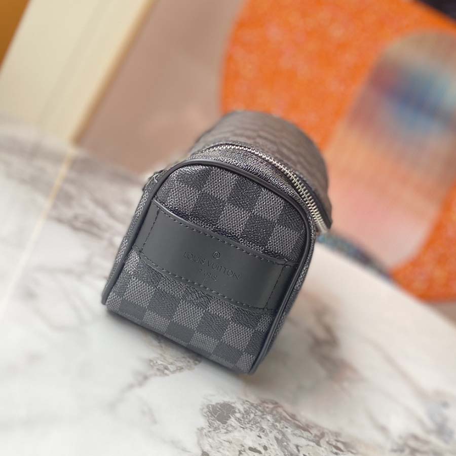 Replica Louis Vuitton Toiletry Pouch N47625