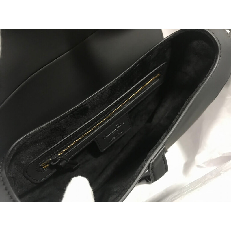 Replica Christian Dior Saddle Bag In Ultramatte Calfskin M0446