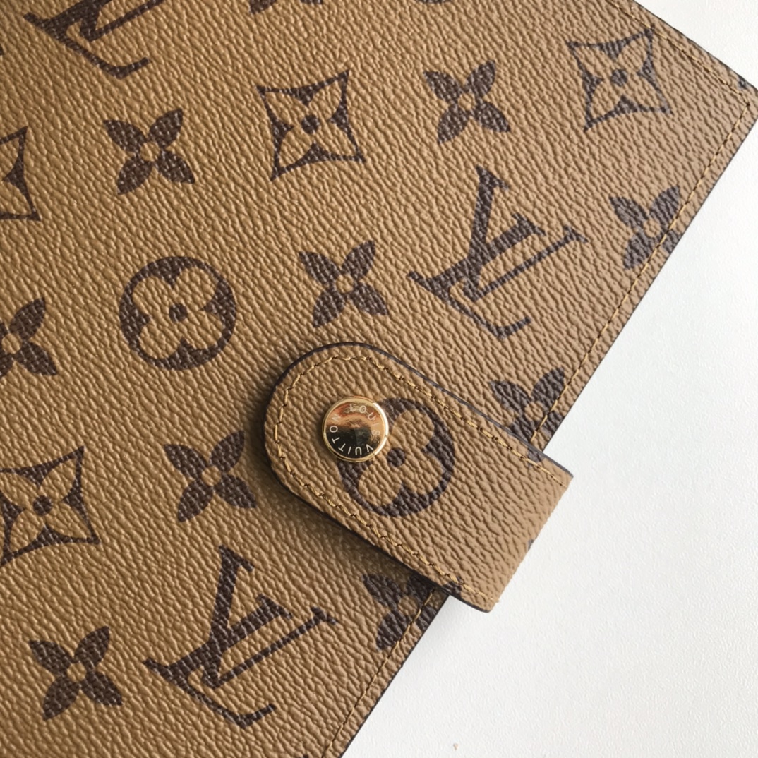 Replica Louis Vuitton Medium Ring Agenda Cover R20105
