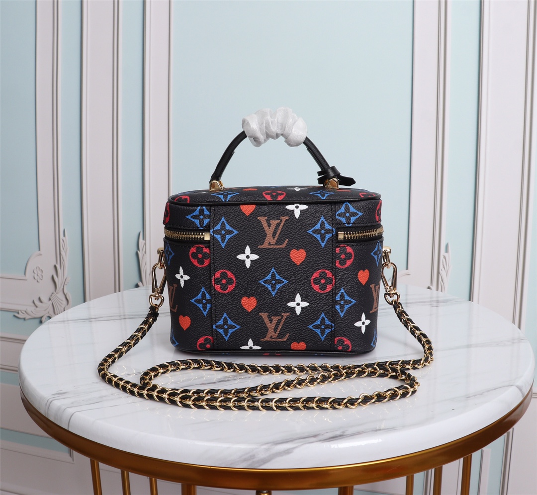 Replica Louis Vuitton Game On Vanity Pm M57482 Black/White