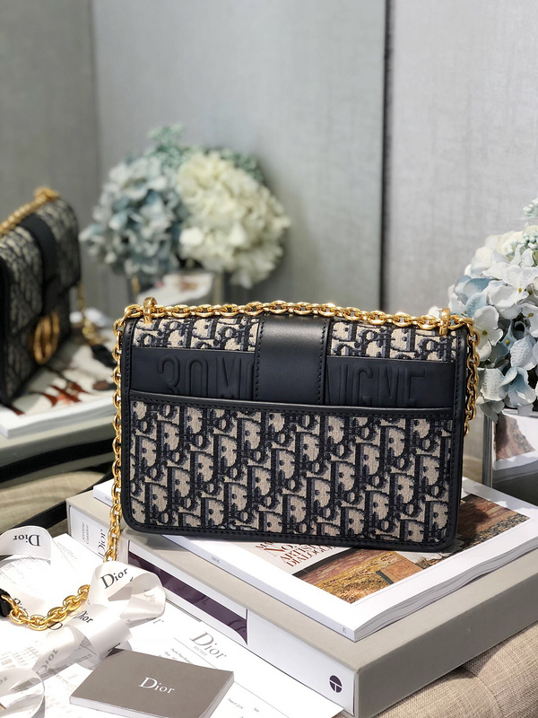 Replica Dior 30 Montaigne Chain Bag M9208