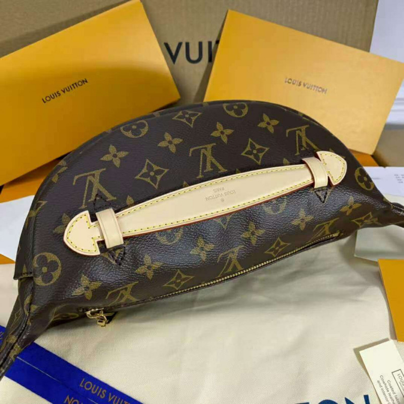 Replica Louis Vuitton Monogram Canvas Bumbag M43644