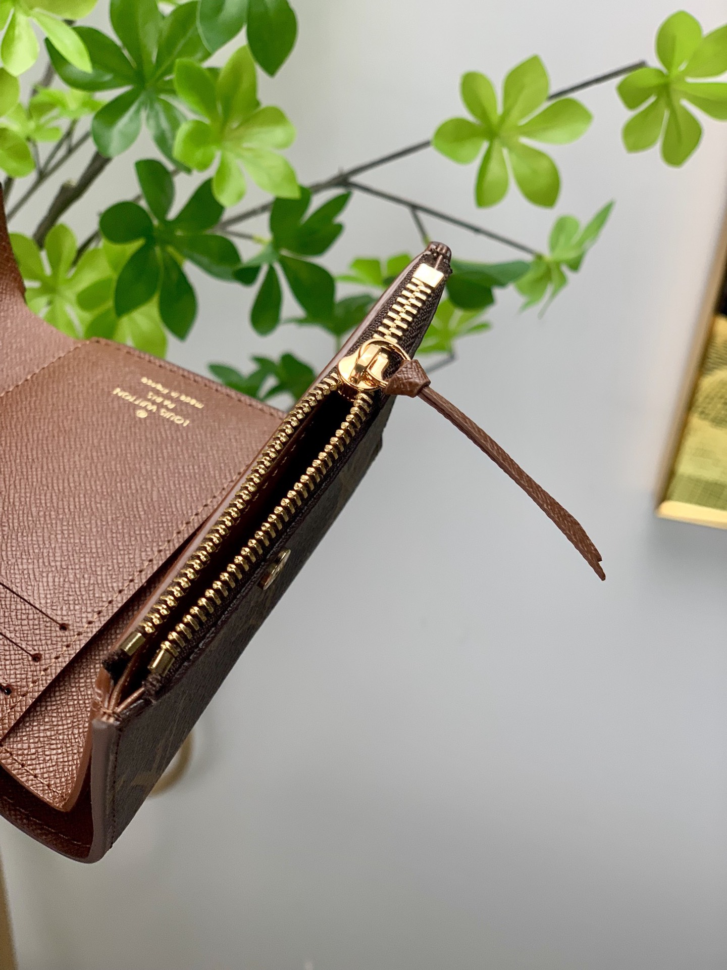 Replica Louis Vuitton Monogram Victorine Wallet M62472