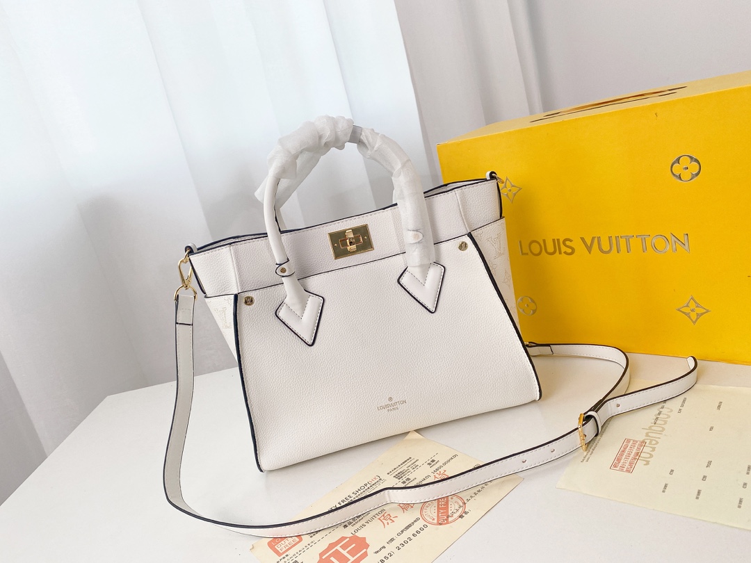 Replica Louis Vuitton On My Side M53824