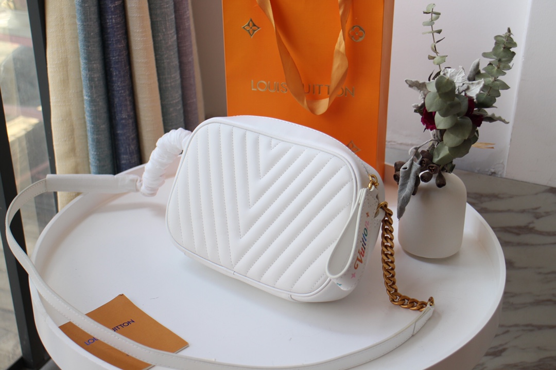 Replica Louis Vuitton New Wave Camera Bag M53683