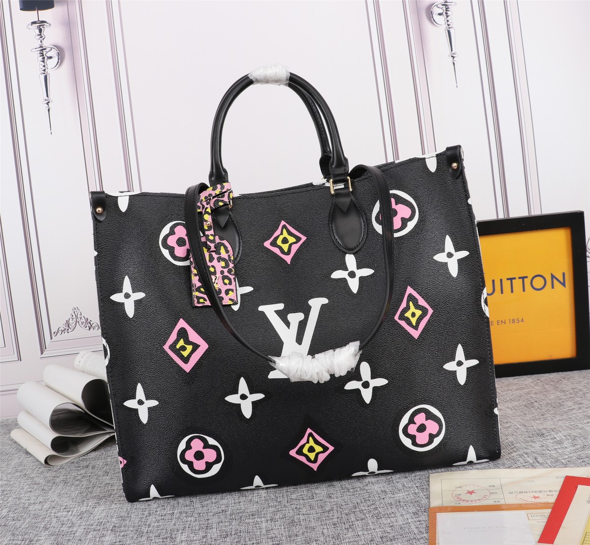 Replica Louis Vuitton Onthego Gm Carryall Black/Brown