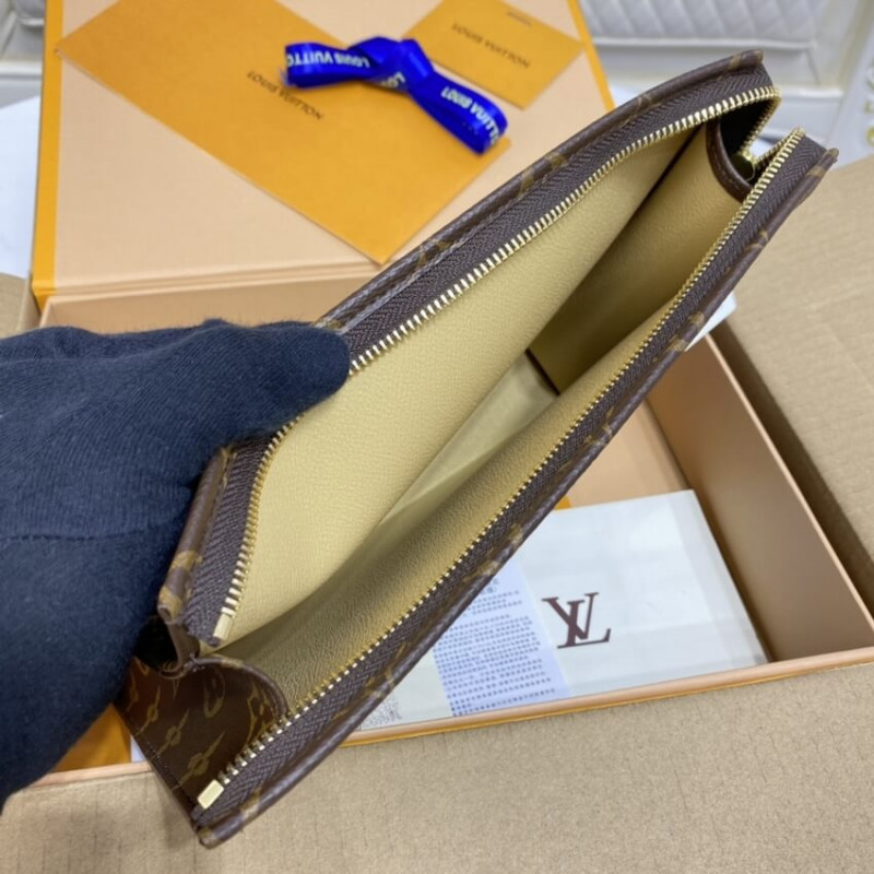 Replica Louis Vuitton Monogram Poche Toilette 26 M47542