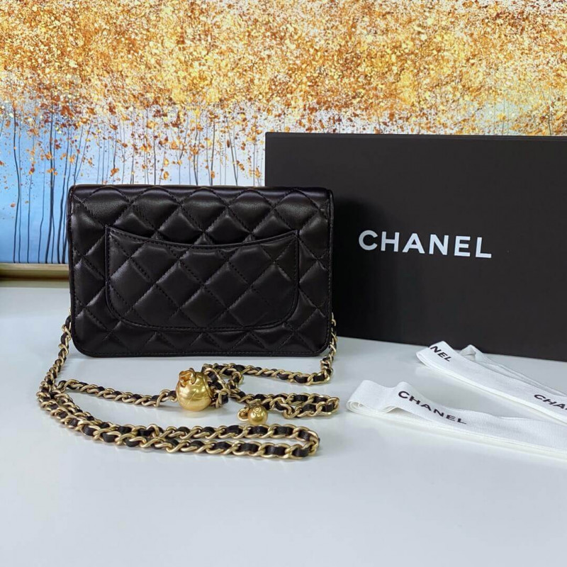 Replica Chanel Woc With Cc Details On Strap Ap1450 In Lambskin Aaa