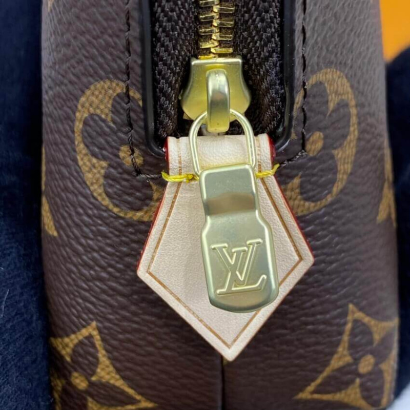 Replica Louis Vuitton Cosmetic Pouch Gm M47353