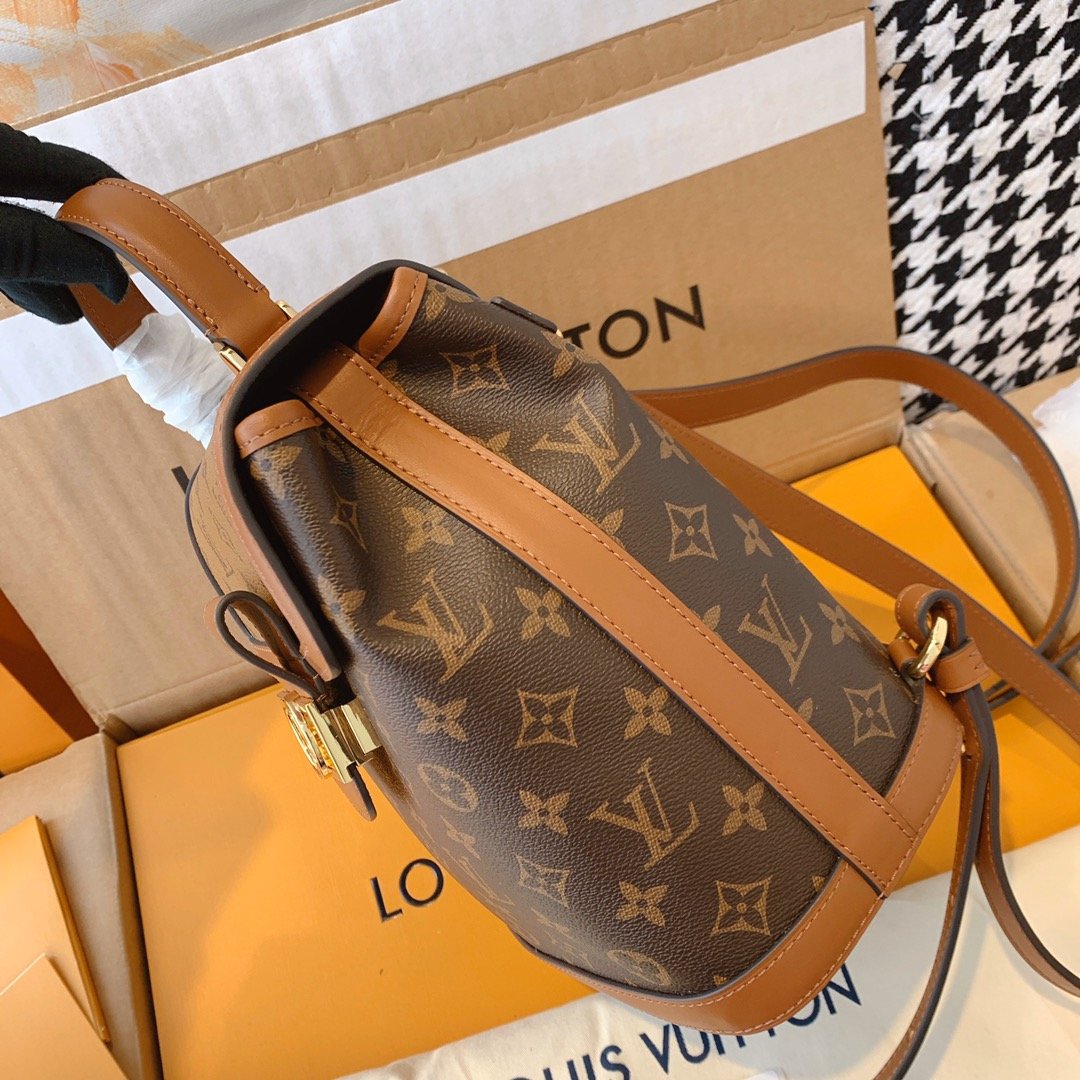 Replica Louis Vuitton Dauphine Backpack Pm M45142