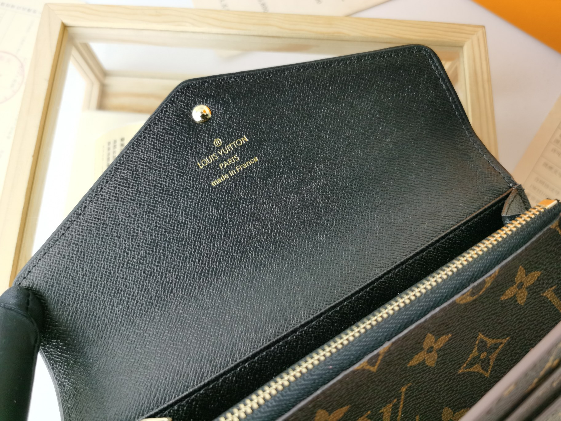 Replica Louis Vuitton Sarah Wallet Retiro Long Wallet