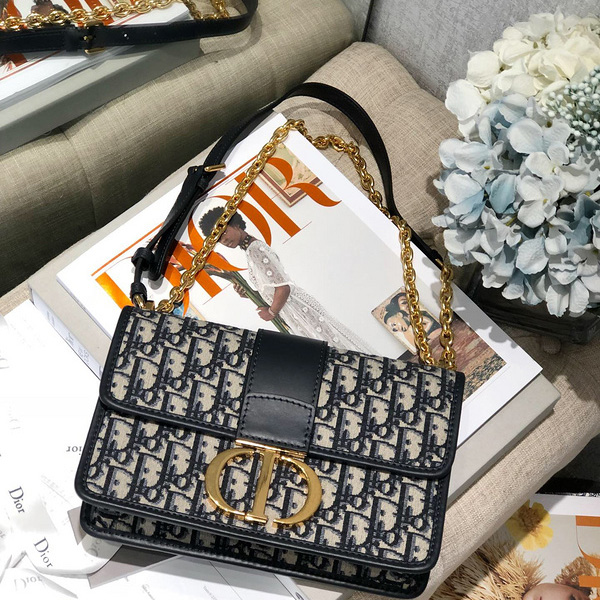Replica Dior 30 Montaigne Chain Bag M9208