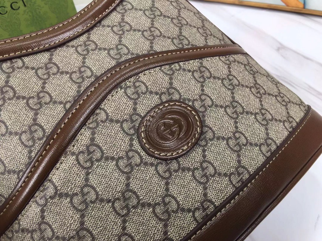 Replica Gucci Large Shoulder Bag With Interlocking G