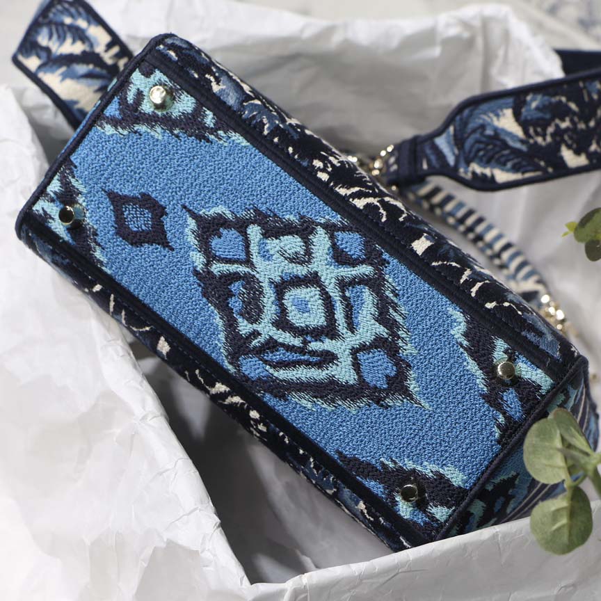 Replica Dior Aaa-Medium Lady D-Lite Bag /Embroidered Logo