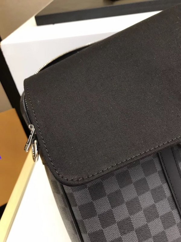 Replica Louis Vuitton Porte-Documents Voyage Pm N41478 Grey Plaid