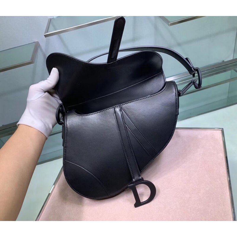 Replica Christian Dior Embroidered Flowers Saddle Bag M0446