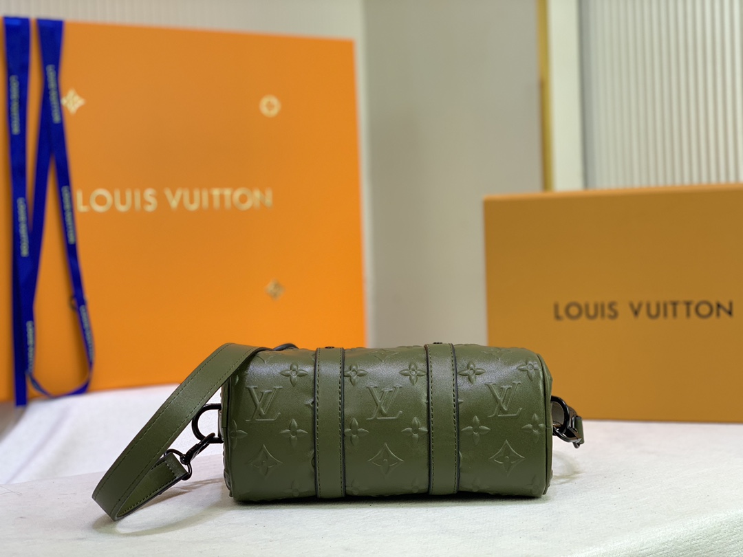 Replica Louis Vuitton Keepall Xs Monogram Seal Version