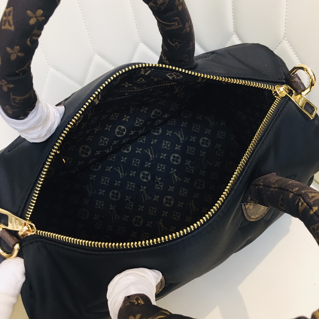 Replica Louis Vuitton Speedy Bandouliere 30 Handbag