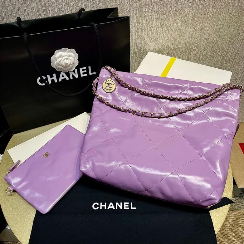Replica Chanel 22 Handbag Shiny Calfskin As3261