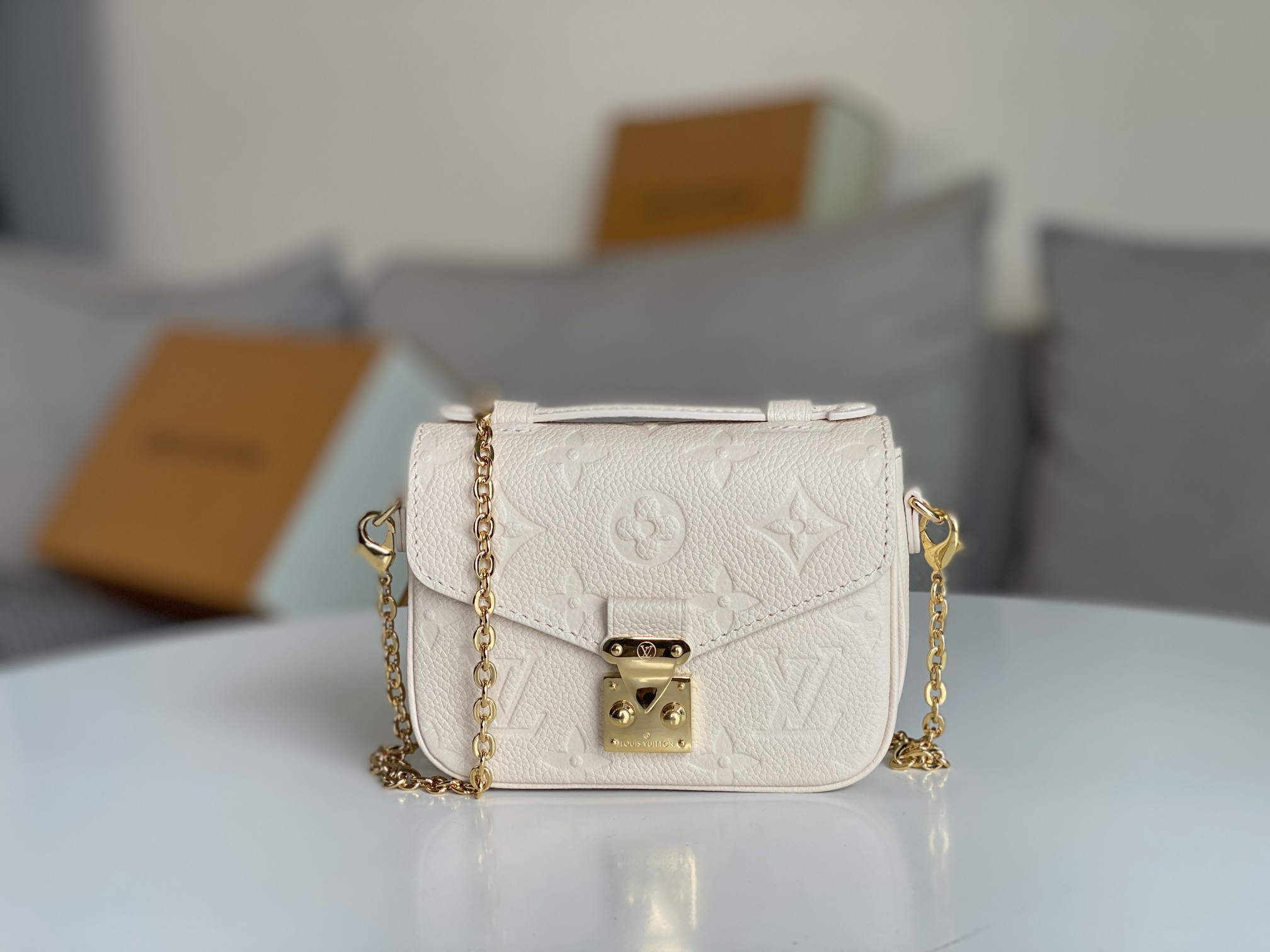 Replica Louis Vuitton Pochette Micro Metis Bag