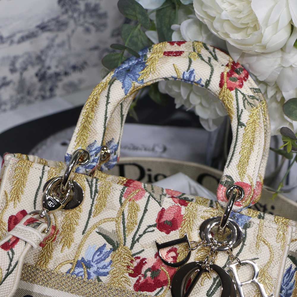 Replica Dior Aaa-Flowers Medium Lady D-Lite Bag M0565/Embroidery
