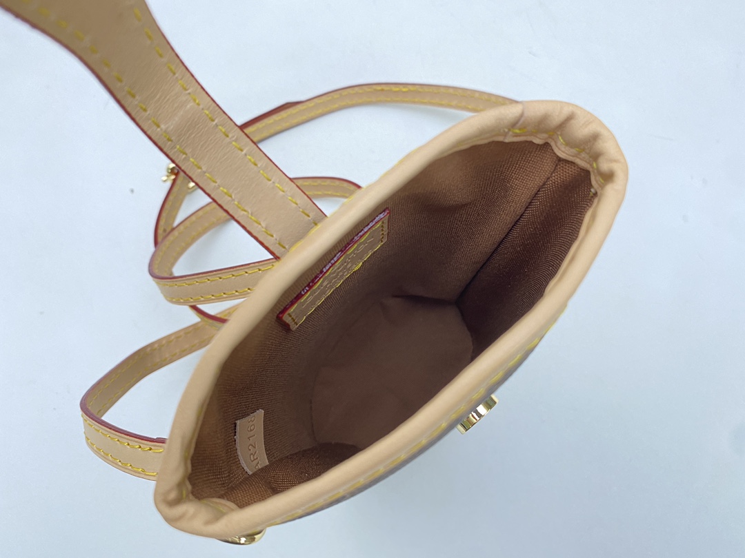 Replica Louis Vuitton Fold Me Pouch M80874