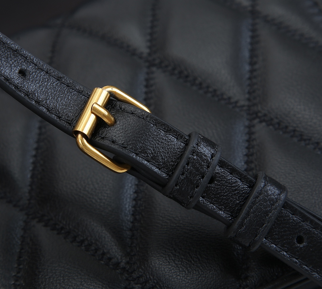 Replica Ysl Becky Chain Wallet In Quilted Lambskin 1944