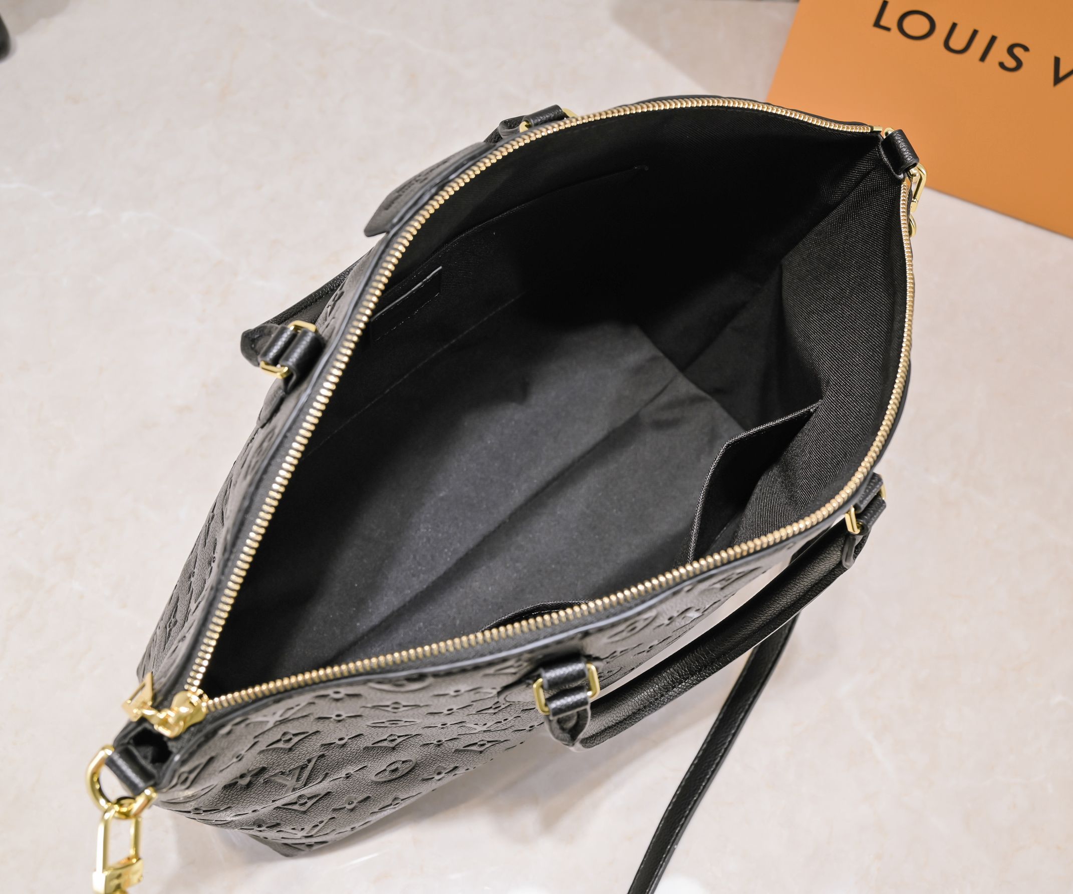 Replica Louis Vuitton Embossed Boetie Mm/Pm