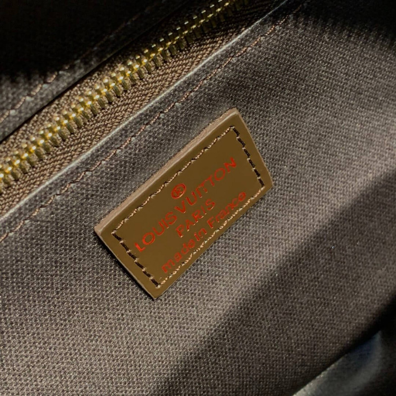 Replica Louis Vuitton Damier Ebene Canvas Toiletry Bag 25 N47624